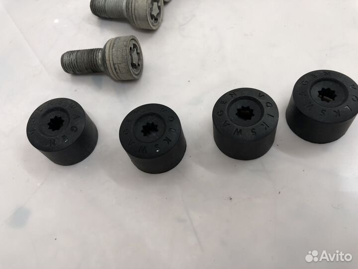 Болты колесные vag и ладас секретками