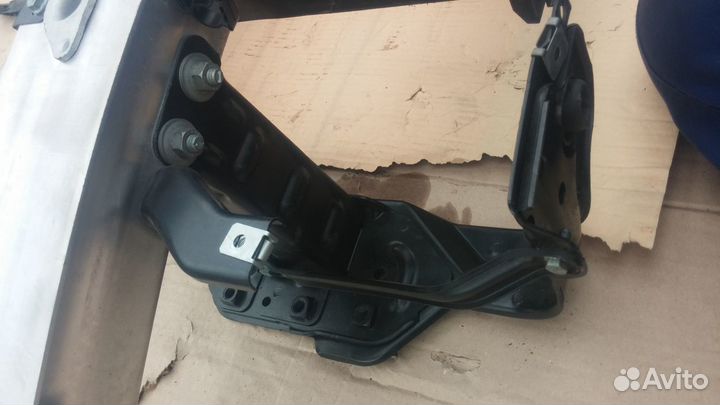 Mercedes C-klasse 203 2000-2007 лонжероны передние