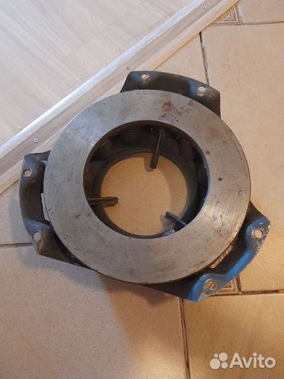 Диск сцепления нажимной (корзина) новый
