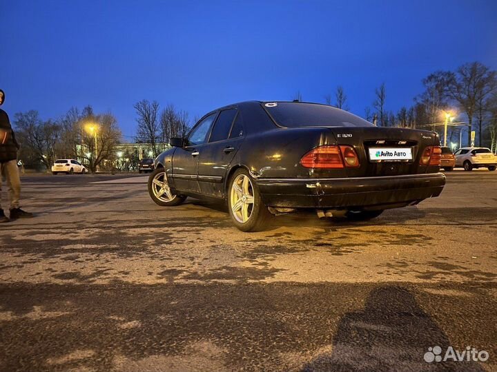 Mercedes-Benz E-класс 3.2 AT, 1998, 480 000 км