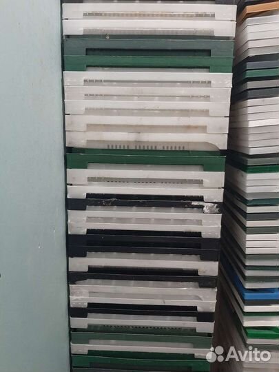 Баки (контейнеры) пластиковые б/ у