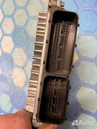 Блок управления двигателем 30729800