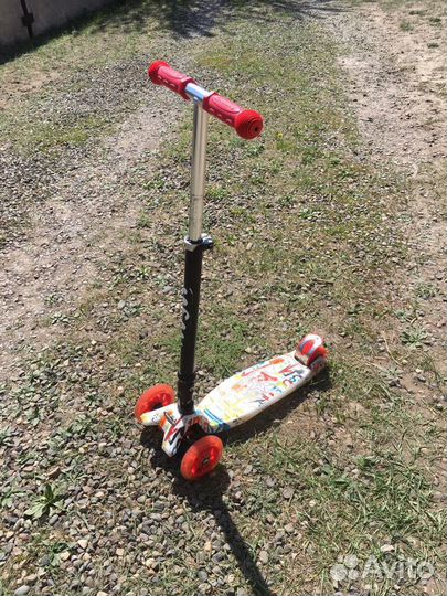 Самокат детский трехколесный