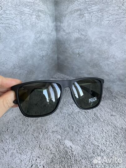 Солнцезащитные очки мужские Prada