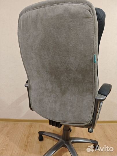 Компьютерное кресло