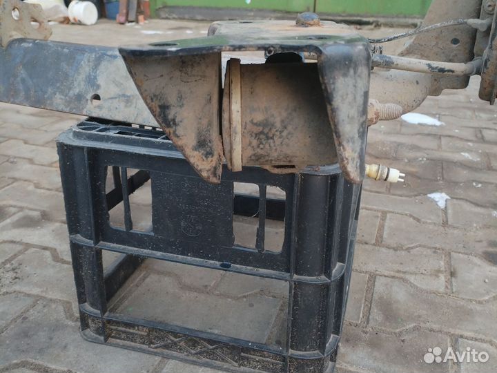 Задняя балка Рено логан