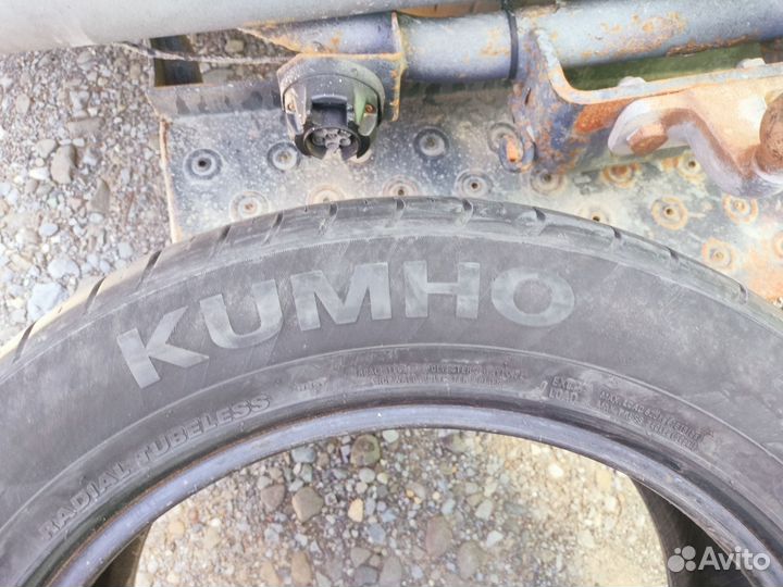 Kumho Ecsta V710 225/55 R17