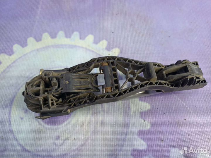 Ручка двери передняя правая Skoda Octavia A4