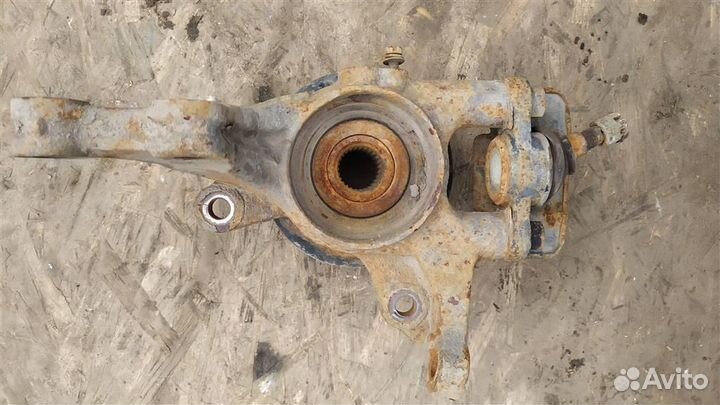 Кулак поворотный передний левый со ступицей Kia C