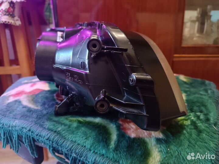 Продается левая фара на Ниссан Эксперт