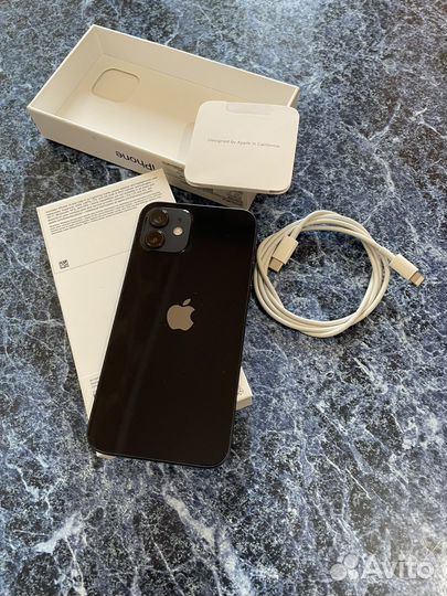 iPhone 12, 64 ГБ