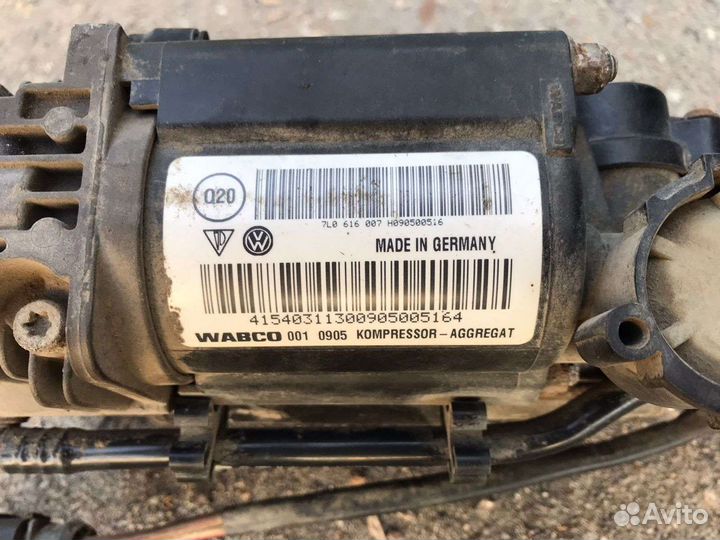 Компрессор пневмоподвески VW Toureg