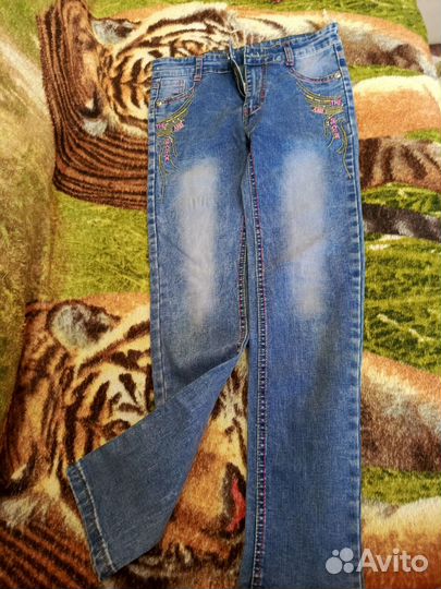 Джинсы