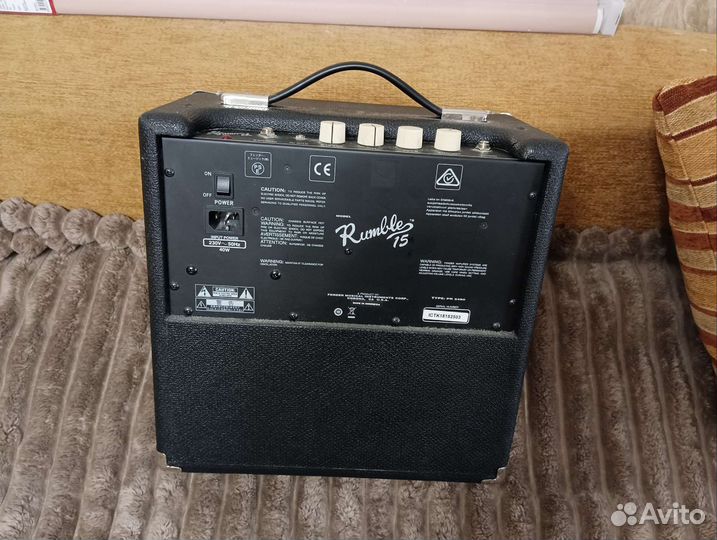 Басовый комбик Fender Rumble 15