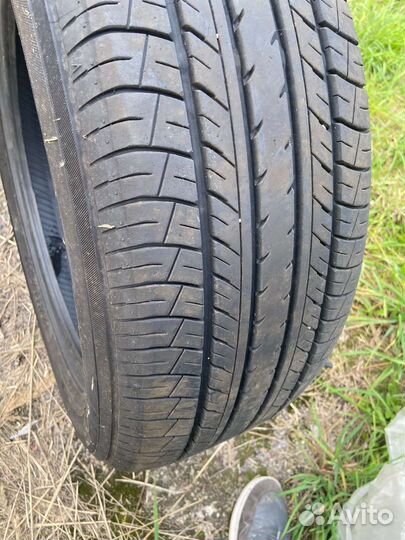 Yokohama E70B 215/55 R17 93V