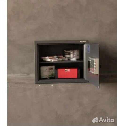 Сейф металлический
