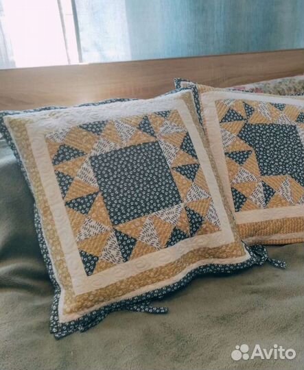 Пледы и покрывало