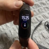 Продам часы xiaomi Mi Band 4