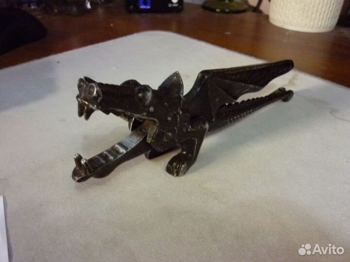 Щипцы-дракон для колки орехов, СССР