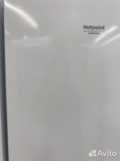 Холодильник Ariston б/у