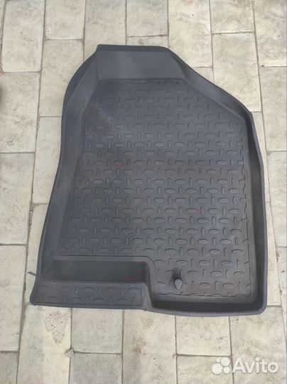 Автомобильные коврики резиновые