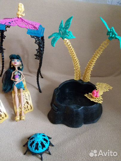 Монстр Хай Джакузи с Клео