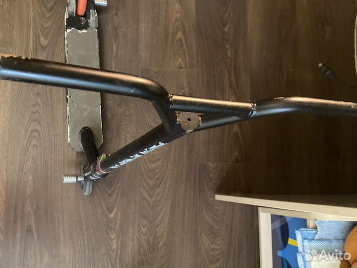 Трюковой самокат yezz