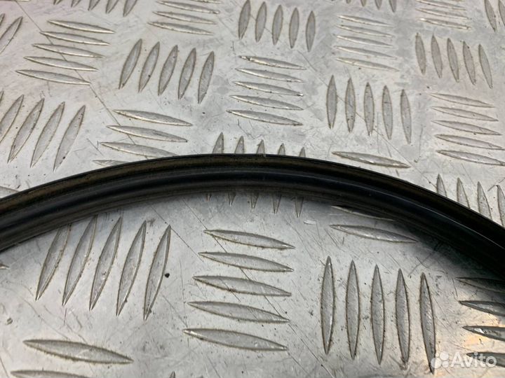 Б/У накладка крыши (молдинг) правый Toyota Duet