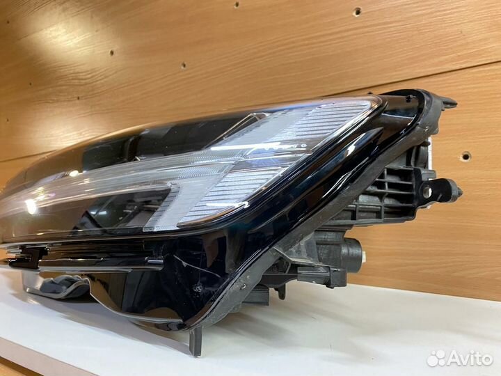 Фара левая volvo V60 /S60 3 LED