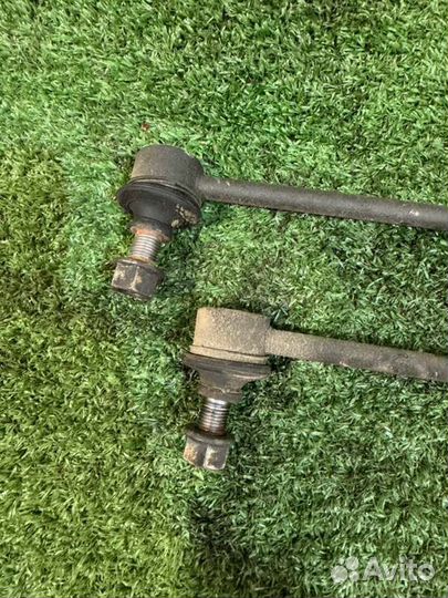 Линк передний Toyota Corolla Axio NZE164 1NZ 2016