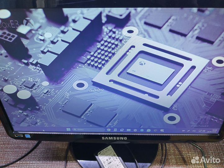 LED монитор Samsung