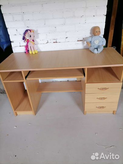 Компьютерный стол бу, в отличном состоянии