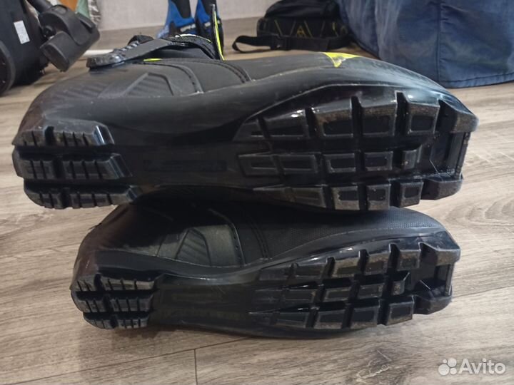 Лыжные ботинки fischer коньковые 42eu