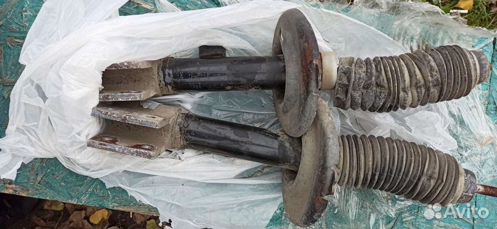 Амортизаторы citroen с4,Peugeot передние оригинал