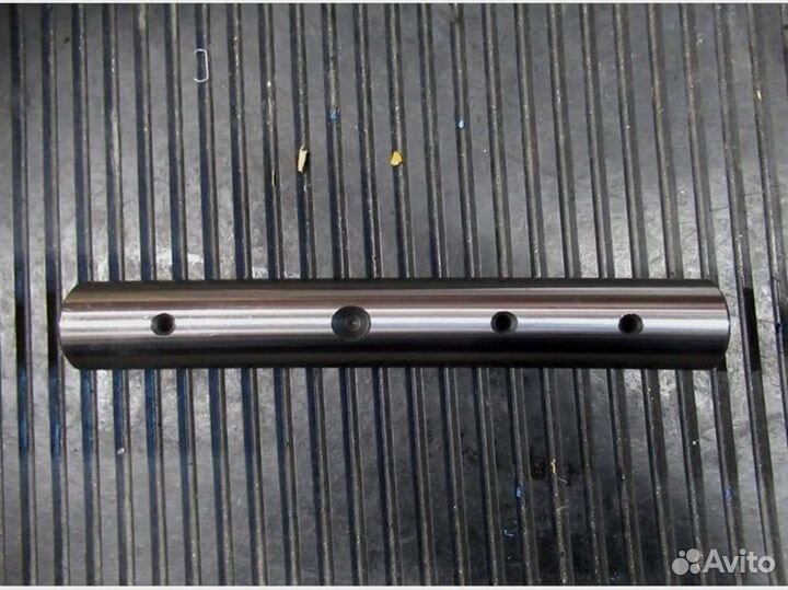 Шкворень ум Mitsubishi FD10-20N Nissan L01 1F1