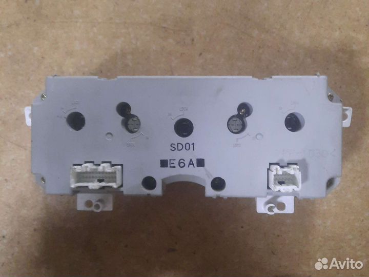Блок управления климатом mazda 6