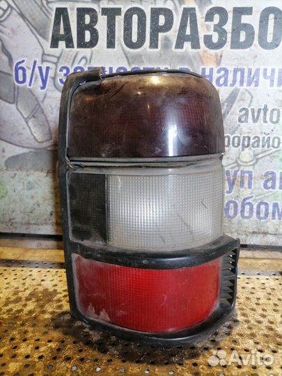 Фонарь задний левый Mitsubishi Pajero 2