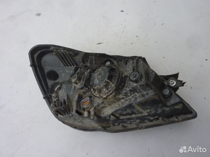 Kia rio 2 рестайлинг фара левая поврежденная
