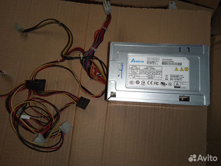 Блок питания Delta Electronics Model DPS-250AB-92A