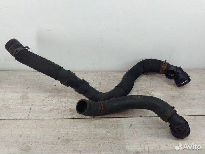 Трубопровод системы охлаждения Volkswagen Golf 5