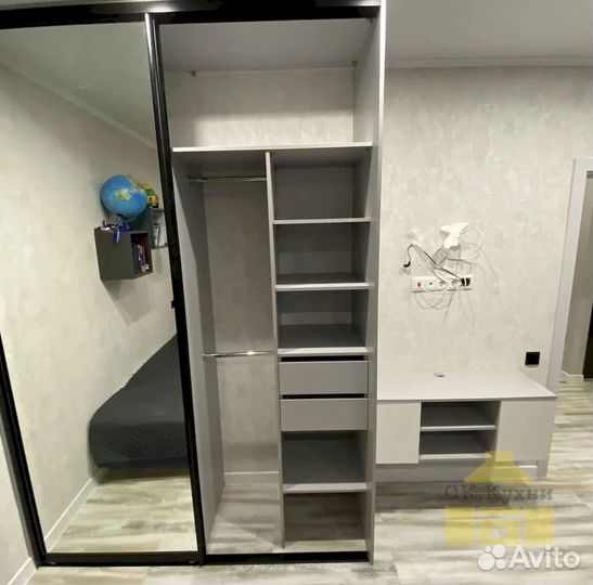 Встраиваемый шкаф