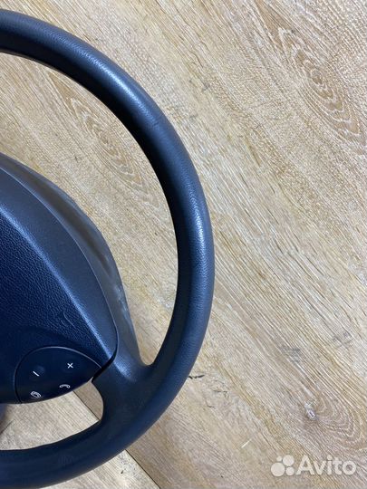 Руль пластиковый Mercedes W211 Арт. 120478