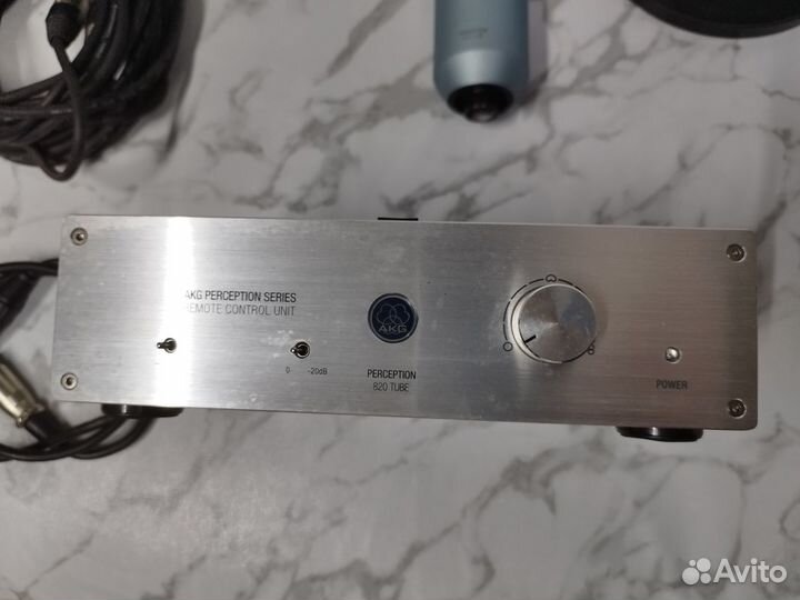 Микрофон AKG Perception 820 Tube