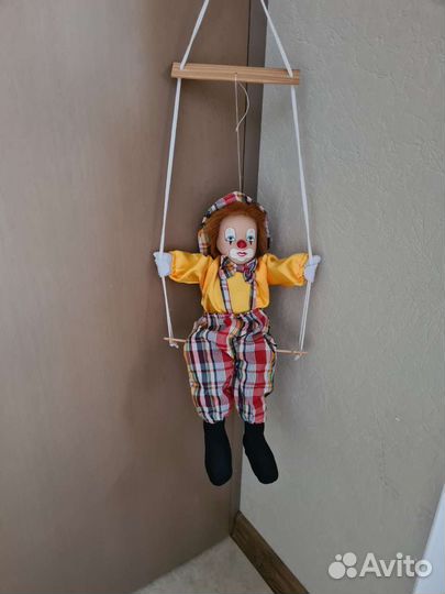 Клоун на качелях игрушка,высота клоуна 40см