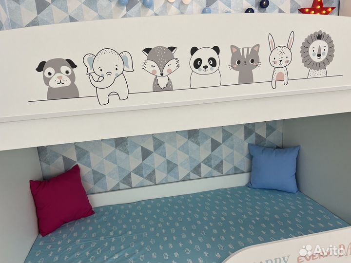 Двухъярусная кровать детская