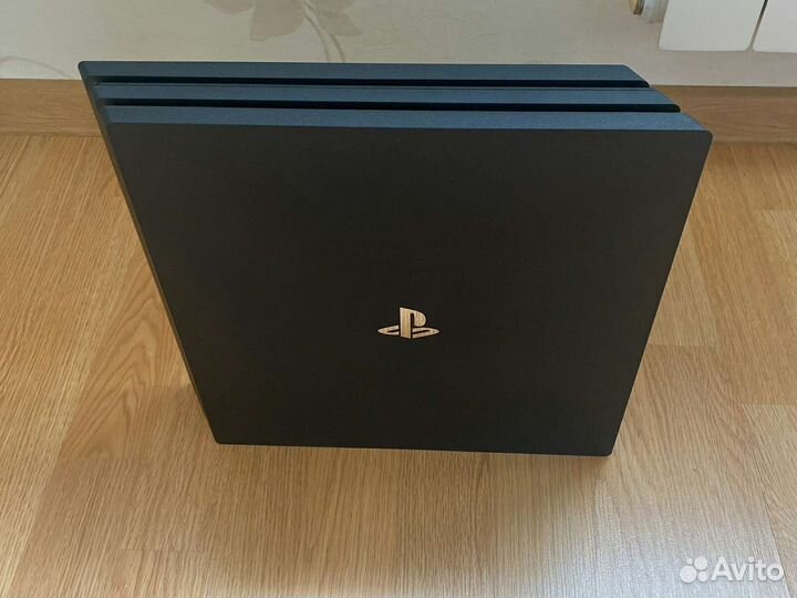 Как новая Sony PlayStation 4 PRO PS4 1 Tb + игры
