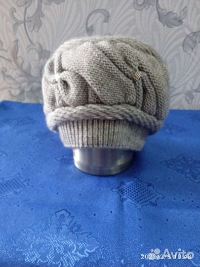 Шапка женская вязаная