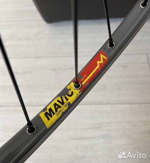 Колесо Mavic переднее 700c в сборе