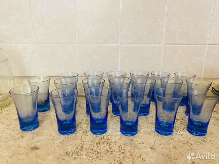 Бокалы,вазочки,гутное стекло,подстаканник