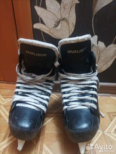 Хоккейные коньки bauer